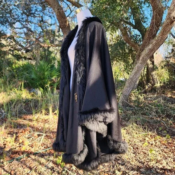 Tom Gutie Baby Alpaca Cape Fur Stunning Luxury Cape Sweater Black‎ Hand Finished